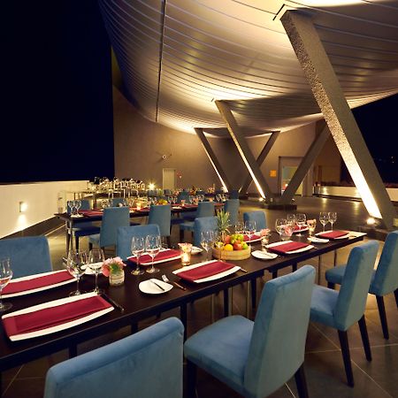 Lexis Suites Penang Bayan Lepas Exterior photo The Deck