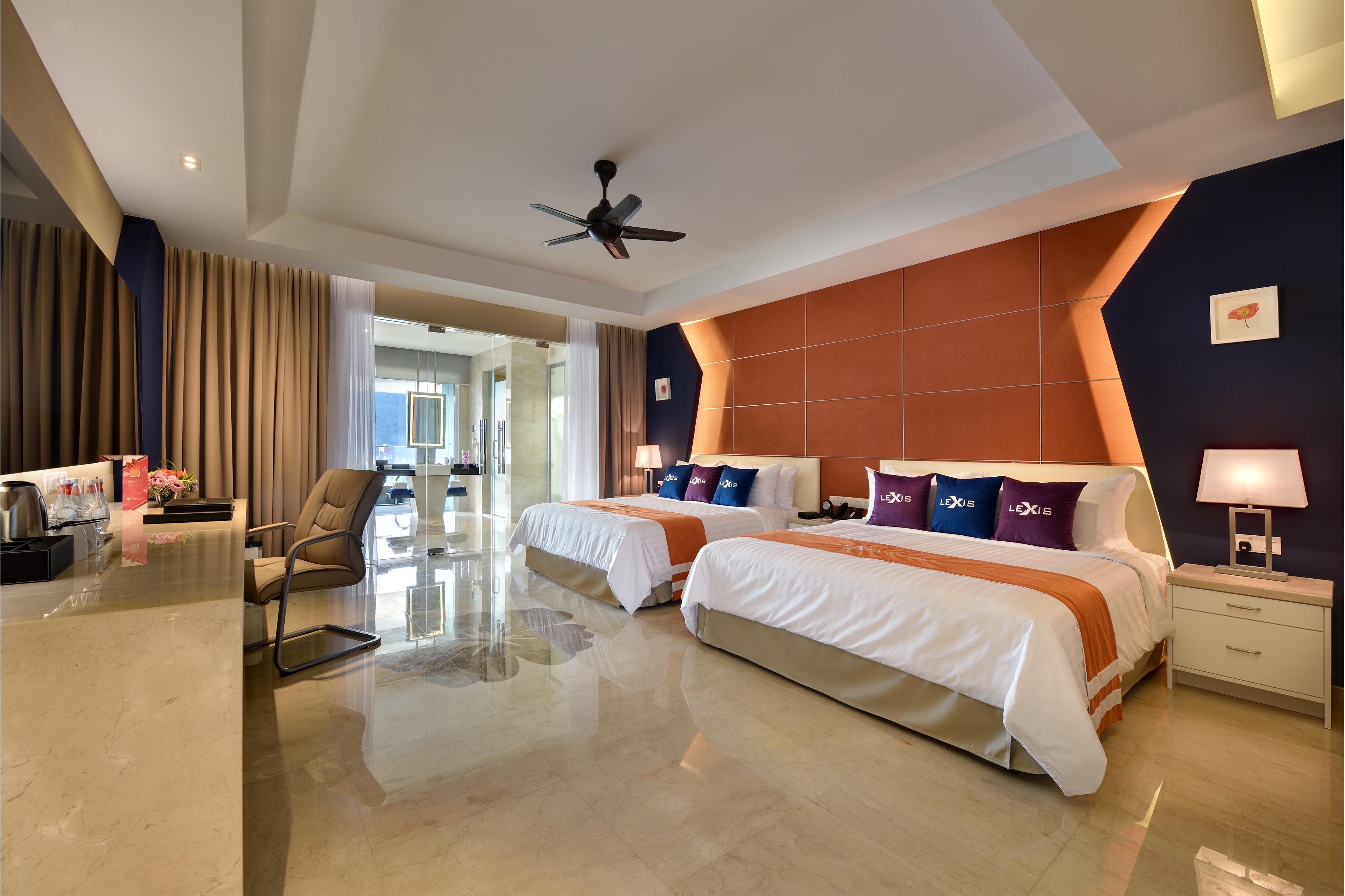Lexis Suites Penang Bayan Lepas Exterior photo Deluxe Suite