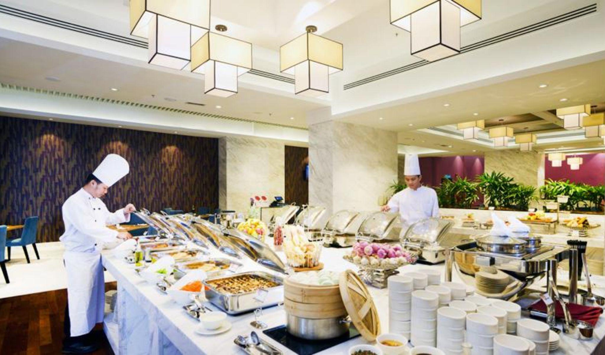 Lexis Suites Penang Bayan Lepas Exterior photo A buffet at a hotel