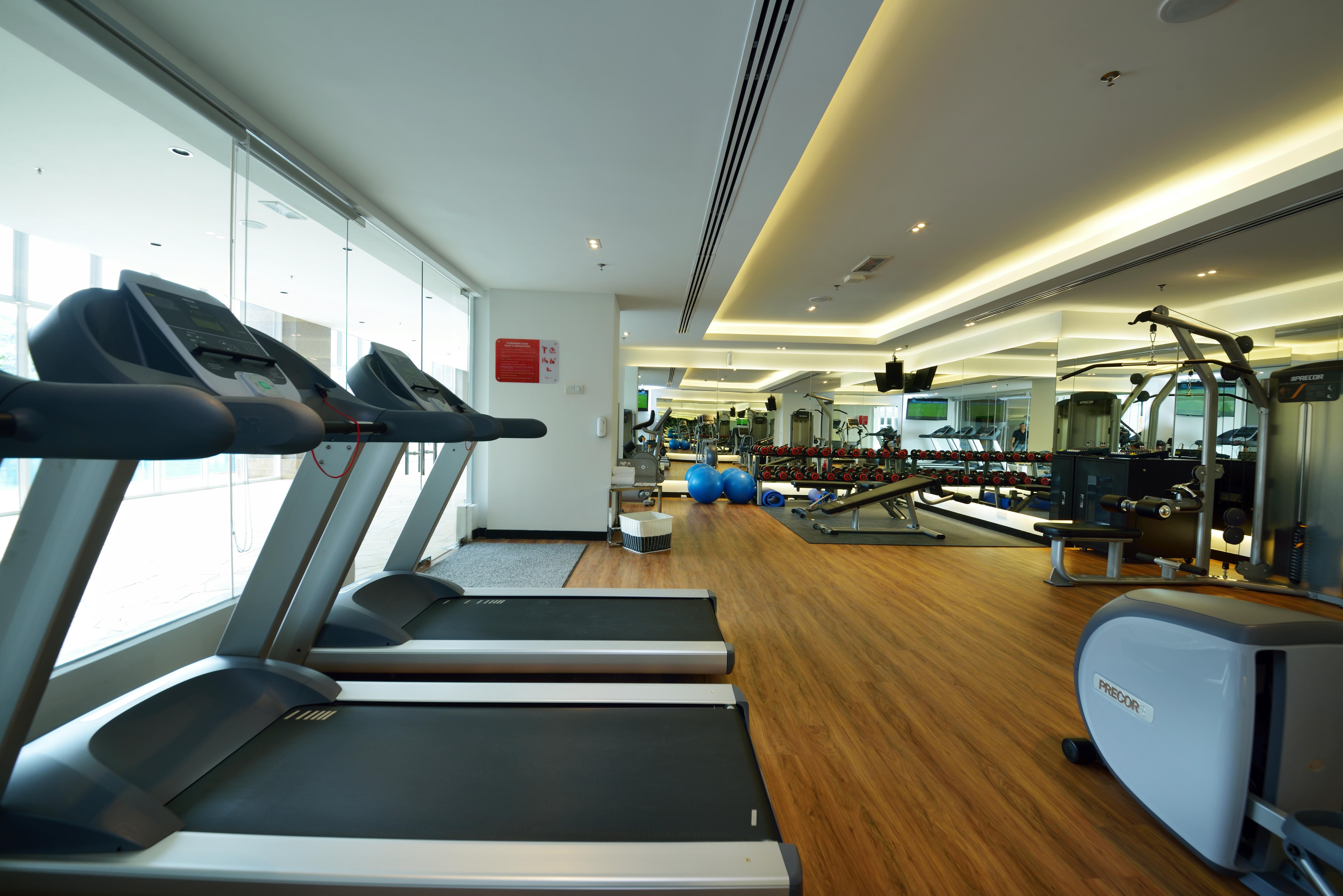 Lexis Suites Penang Bayan Lepas Exterior photo A gym in a hotel