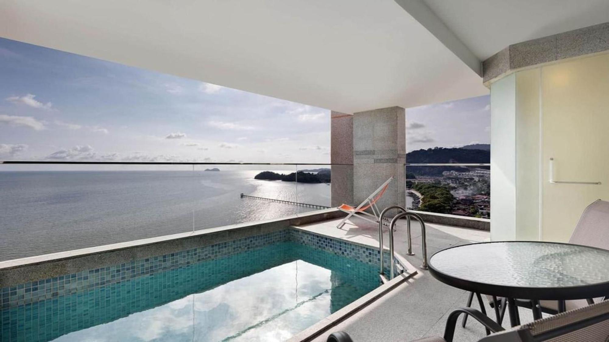 Lexis Suites Penang Bayan Lepas Exterior photo